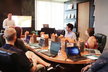 Empowering Business Growth with Fractional CMO Services